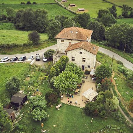 Les Fous Du Village Saint-Esteben エクステリア 写真