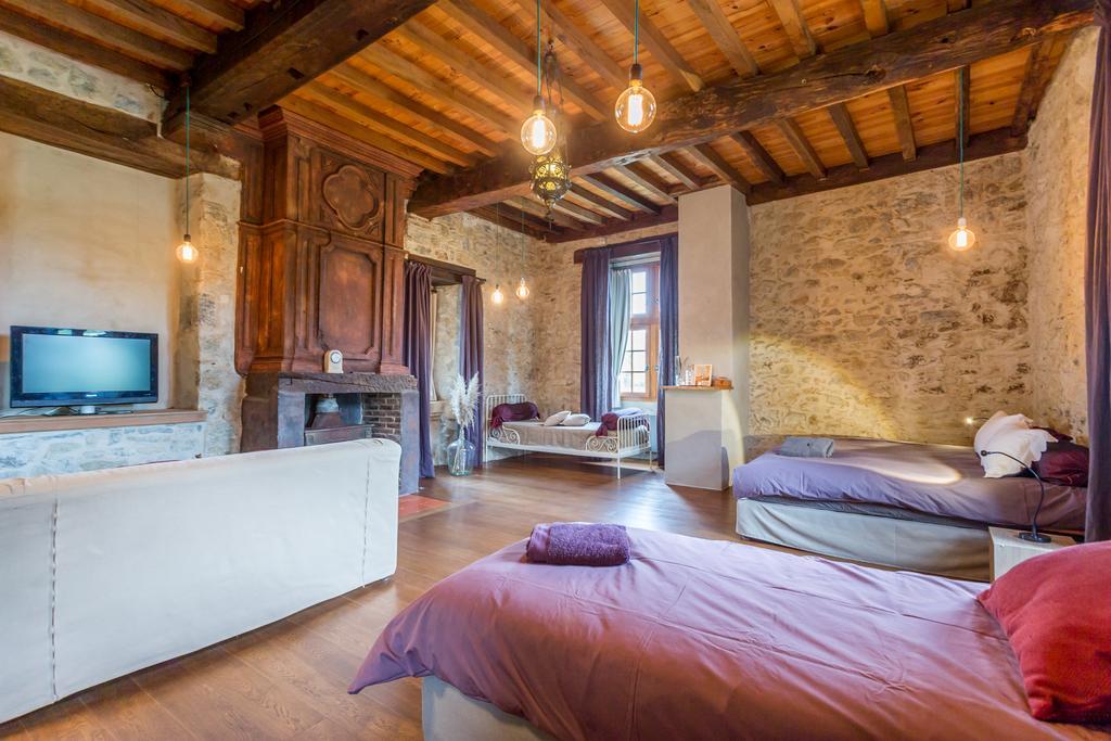 Les Fous Du Village Saint-Esteben エクステリア 写真